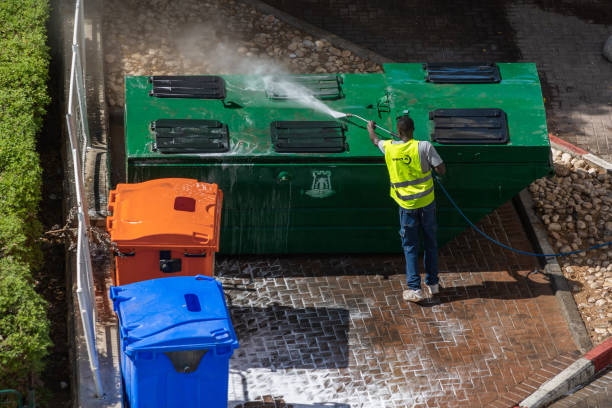 Best Deck Cleaning Services  in Tariffville, CT